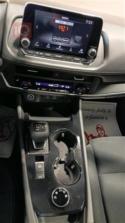 نيسان روج
